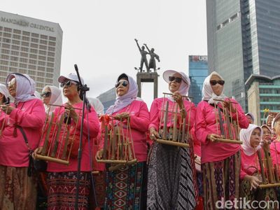 Ribuan Suara Angklung Menggema, 1.000 Pemain Ramaikan CFD Jakarta