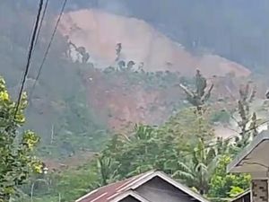 2 Warga Terjebak Longsor Pandanarum Banjarnegara
