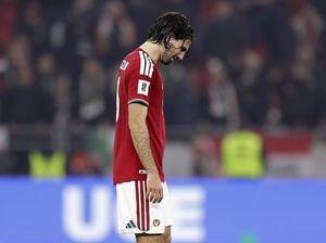 Gestur Tangis Szbosozlai, dari Ledekan Malah Jadi Betulan