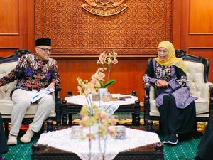 Menteri Haji dan Khofifah Bertemu Bahas Penambahan Kuota Jatim