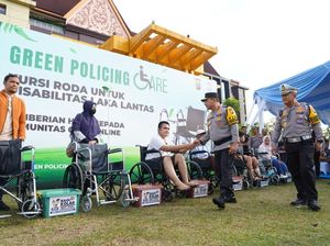 Sisi Humanis Operasi Zebra, Polda Riau Beri Bantuan Kursi Roda ke Penyintas Kecelakaan