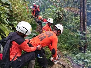 BNPB: 27 Warga Diduga Masih Tertimbun Longsor Banjarnegara