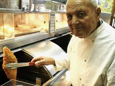 Gokil! Restoran Fish and Chips Tertua di Inggris Ini Berusia 154 Tahun