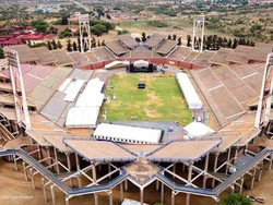 Ingin Terlihat Beda, Desain Tribun Stadion Miring Ini Malah Jadi Petaka