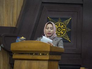 Rapat Paripurna DPRD, Walkot Mojokerto Sampaikan Nota Keuangan RAPBD 2026