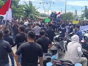Sekda Banten Respons Protes Warga Serang soal Jam Operasional Truk Tambang