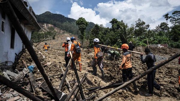 500 Personel SAR Gabungan Dikerahkan Cari Korban Longsor di Banjarnegara