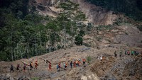BNPB Ungkap Kendala Pencarian 26 Korban Longsor di Banjarnegara