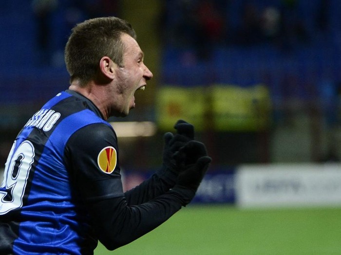 Inter Milan's forward Antonio Cassano celebrates after scoring during the European Cup football match between Inter Milan and Tottenham, on March 14,  2013 at the San Siro stadium in Milan. AFP PHOTO / OLIVIER MORIN (Photo by OLIVIER MORIN / AFP)