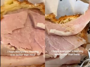 Hii! Croissant Horor Ini Berisi Belatung yang Masih Menggeliat