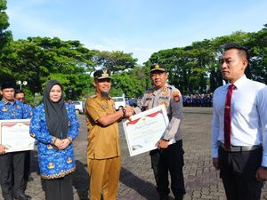 Gubernur Sulsel Beri Penghargaan ke 7 Polisi Penyelamat Bilqis dari Penculikan