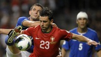 7. Helder Postiga - 27 gol dari 70 penampilan di Timnas Portugal (rata-rata 0,39 gol per pertandingan). Foto: AFP/MIGUEL RIOPA