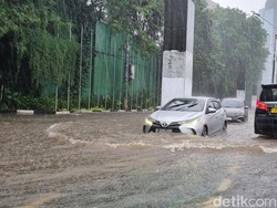 Peringatan Dini Hujan BMKG 18-20 November 2025, Jakarta Masuk Status Waspada!