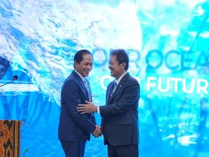 Video Indonesia Luncurkan Peta Jalan Karbon Biru untuk Solusi Iklim Global