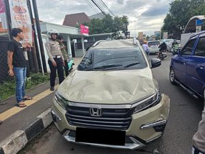 Diteriaki Maling-Mesum, Mobil yang Dikendarai Siswa SMA Terguling di Serang