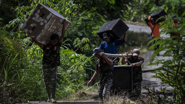 Pascabencana Longsor, Warga Banjarnegara Ramai-Ramai Selamatkan Harta Berharga