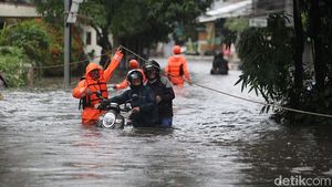 Penampakan Banjir di Pondok Karya Pela Mampang Jaksel