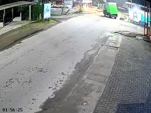 Viral Pencurian Gerobak Kontainer di Blitar Pakai Pikap