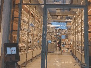 Nika Coffee Books, Sudut Tenang untuk Ngopi dan Membaca