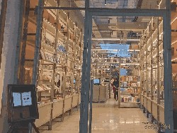 Nika Coffee Books, Sudut Tenang untuk Ngopi dan Membaca