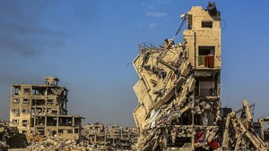 Di Tengah Kota yang Runtuh, Keluarga Palestina Terus Berjuang untuk Hidup