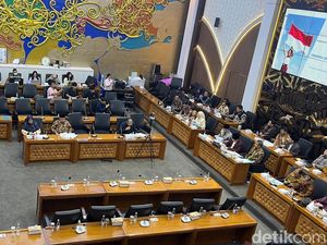 Wamendikdasmen Mau Guru Cukup Jadi Profesi agar Tak Sibuk Urus Administrasi