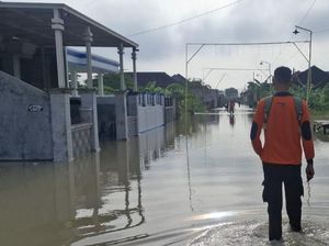 Tanggul Kali Lamong Jebol, Ratusan Rumah di Gresik Selatan Terendam Banjir