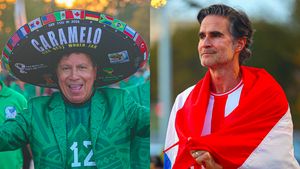 Begini Gaya Suporter Meksiko dan Paraguay Jelang Kickoff di Alamodome