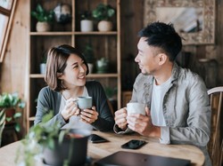 Apa Itu Queerplatonic Relationship? Bukan Pacar Tapi Lebih Dari Sahabat