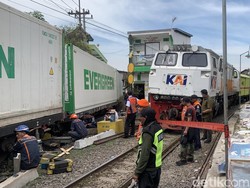 KA Barang Anjlok di Dupak Surabaya, Jalur ke Pasar Turi Terganggu