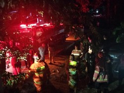 Kagetnya Ervan, Keluar Toilet Lihat Ruang Tengah Rumahnya Terbakar!