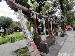 Halte di Jalan Putri Hijau Medan Lapuk-Berkarat, Warga: Nggak Bisa Berteduh