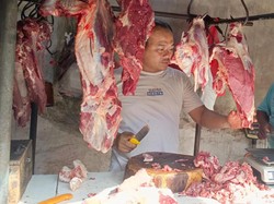 Ogah Rugi, Pedagang Daging Sapi di Pasuruan Naikkan Harga