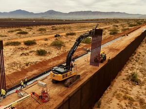 Pembangunan Tembok Baru AS-Meksiko di Santa Teresa Terus Dikebut