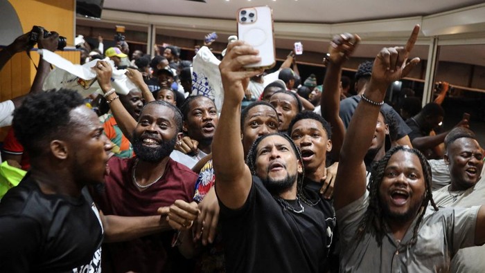 Fans react after Haiti's win over Nicaragua during a qualifier for the 2026 World Cup, in Port-au-Prince, Haiti, November 18, 2025. REUTERS/Egeder Pq Fildor