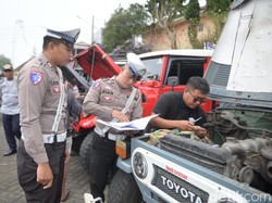 Satlantas Pasuruan Cek Kelayakan Jip Bromo Jelang Nataru, Ini Hasilnya