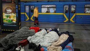 Stasiun Metro Jadi Tempat Aman Saat Kyiv Diguncang Serangan Rusia