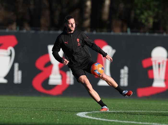 CAIRATE, ITALY - NOVEMBER 18: Adrien Rabiot of AC Milan in action during AC Milan training session at Milanello on November 18, 2025 in Cairate, Italy. (Photo by Claudio Villa/AC Milan via Getty Images)