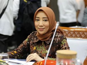 Anak Buah Prabowo Suarakan Kesejahteraan Guru Madrasah Swasta di DPR