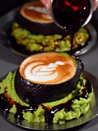 Avocado Latte Unik! Avocado Latte, Paduan Segarnya Kopi dan Alpukat yang Creamy