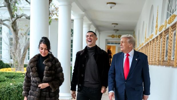Cristiano Ronaldo jumpa Donald Trump di Gedung Putih, Selasa (18/11/2025).