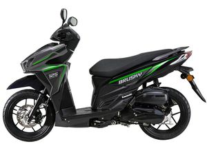 Adu Spesifikasi Kawasaki Brusky dan Honda Vario