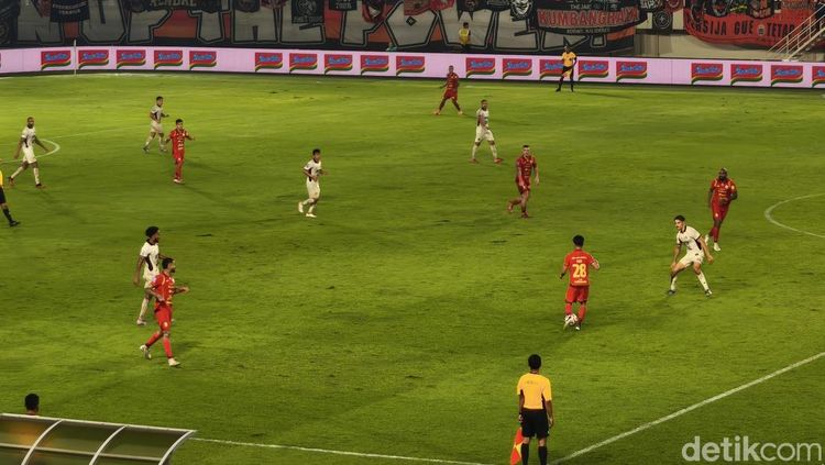Persija Comeback Gemilang, Macan Kemayoran Libas Persik 3-1