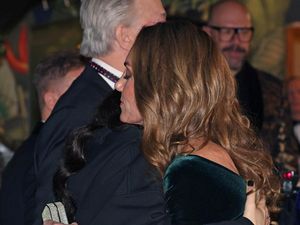 Foto: Momen Emosional Kate Middleton Peluk Jessie J, Sesama Penderita Kanker