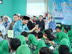 Pemkab Sidoarjo Tingkatkan Literasi Siswa Lewat Program BergeMPPita-Tugu Cerita