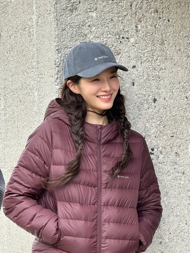 Potret Park Gyu Young liburan di Bali/ Foto: instagram.com/lavieenbluu Park Gyu Young siap memancarkan pesona menarik melalui peran barunya di drama 'A Proper Romance'. Peran terbarunya merupakan seorang yang memulai profesi baru setelah bekerja di militer.