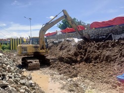 Perbaikan Jembatan Gantung Losari Lor Cirebon Dikebut