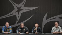 Pengumuman tersebut disampaikan langsung oleh Ketua Badan Tim Nasional PSSI, Sumardji, bersama Sekjen PSSI Yunus Nusi dan Direktur Teknik PSSI Alexander Zwiers. ANTARA FOTO/FAUZAN