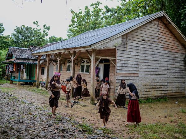 Miris! SD di Pandeglang Ini Hanya Punya Satu Ruang Belajar Rusak untuk 23 Siswa