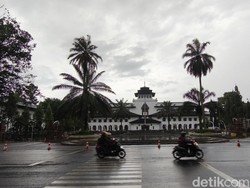 Kebijakan Pendidikan Dedi Mulyadi 2025 Disorot DPRD Jabar